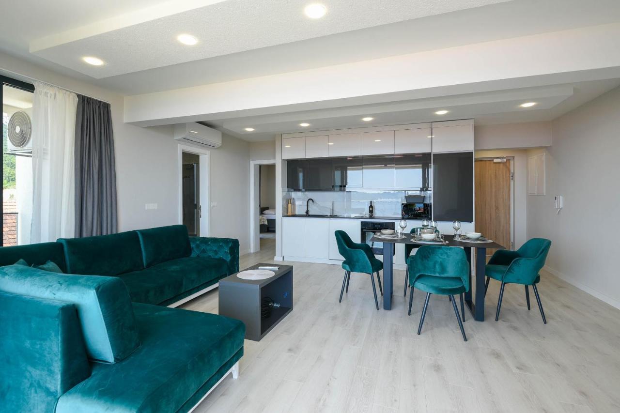 Sunny Day Luxury Holiday Apartments Orebić Extérieur photo